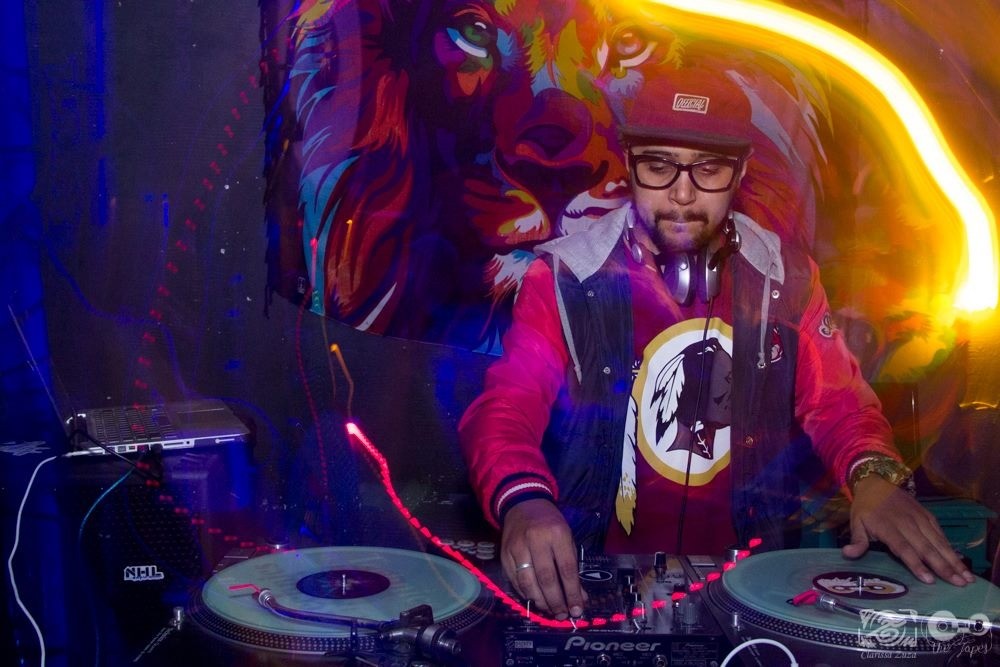 DJ Zooza se apresenta em Suzano neste domingo | G1