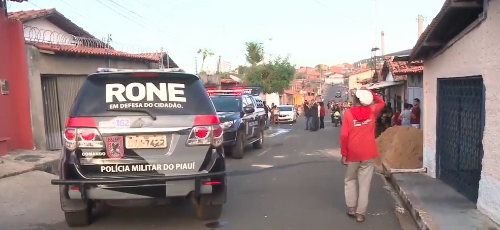 Polícia Civil faz buscas na Zona Sul de Teresina e prende suspeitos de integrar facção criminosa — Foto: Reprodução/TV Clube