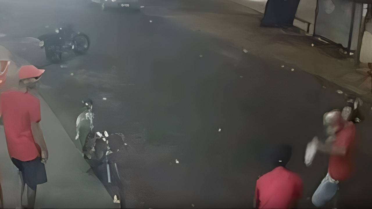 Empurrão, fardo de cerveja no rosto e cadeirada: briga em bar termina em pancadaria em Uberlândia; veja vídeo