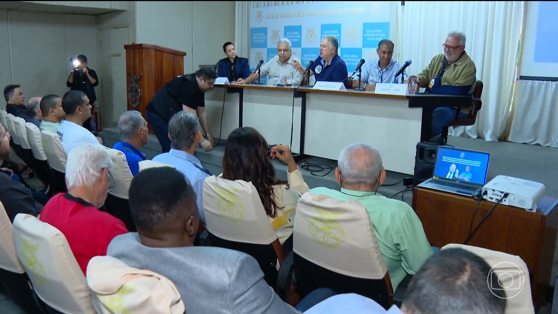 Garotinho promete programa de governo com ações do Bope e da Polícia Civil nas comunidades