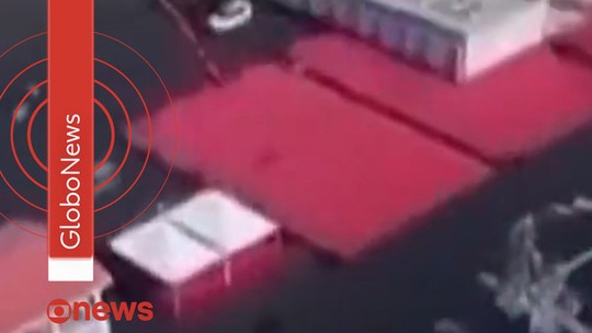 Coreia do Norte 'esconde' com lonas navio de guerra acidentado e quer prender responsáveis por erro