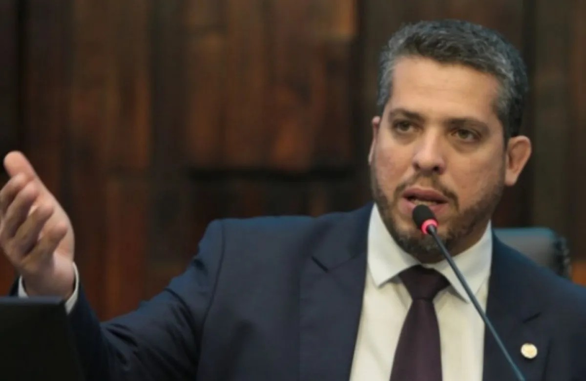 TRE condena Rodrigo Amorim por violência política de gênero contra Benny Briolli