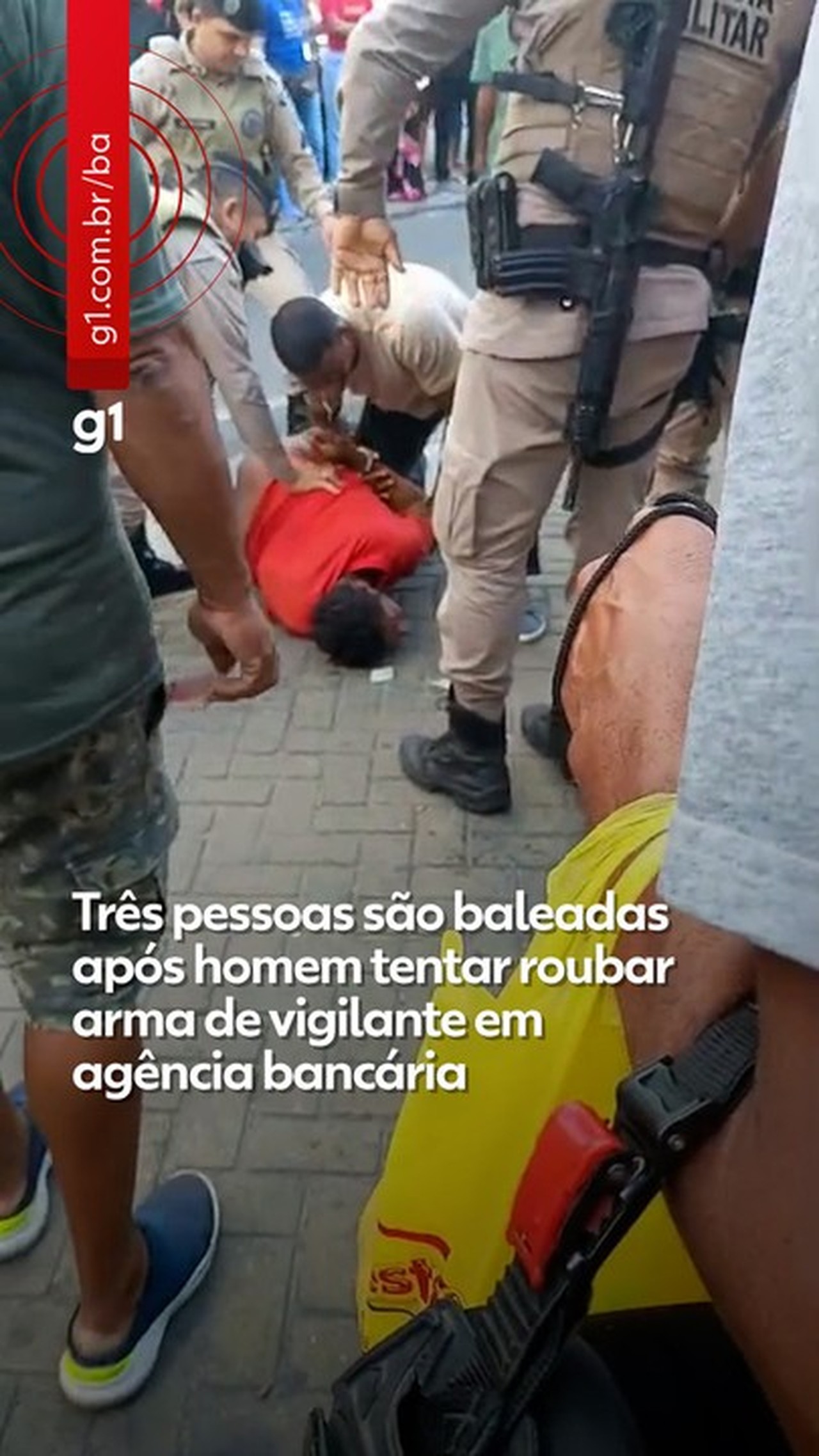 Três pessoas são baleadas após homem tentar roubar arma de vigilante em agência bancária na Bahia