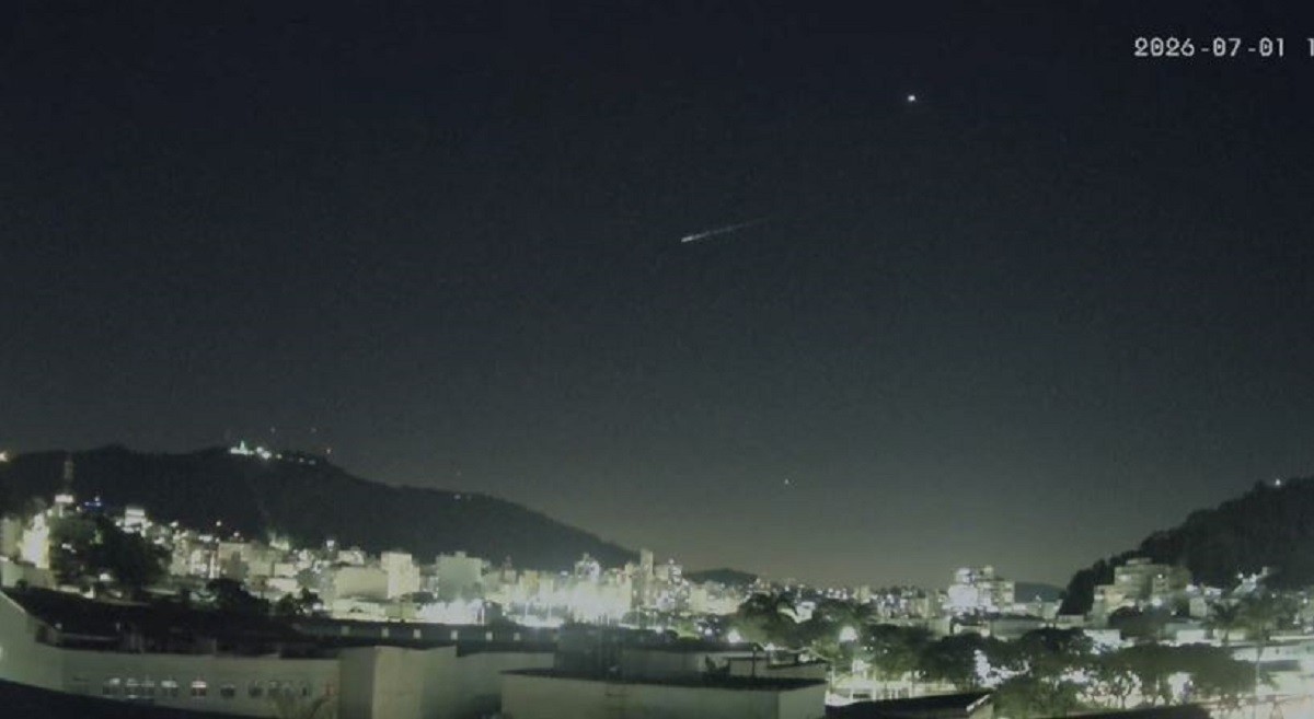 VÍDEO: Meteoro ilumina o céu de Minas Gerais e é visto em várias cidades do estado