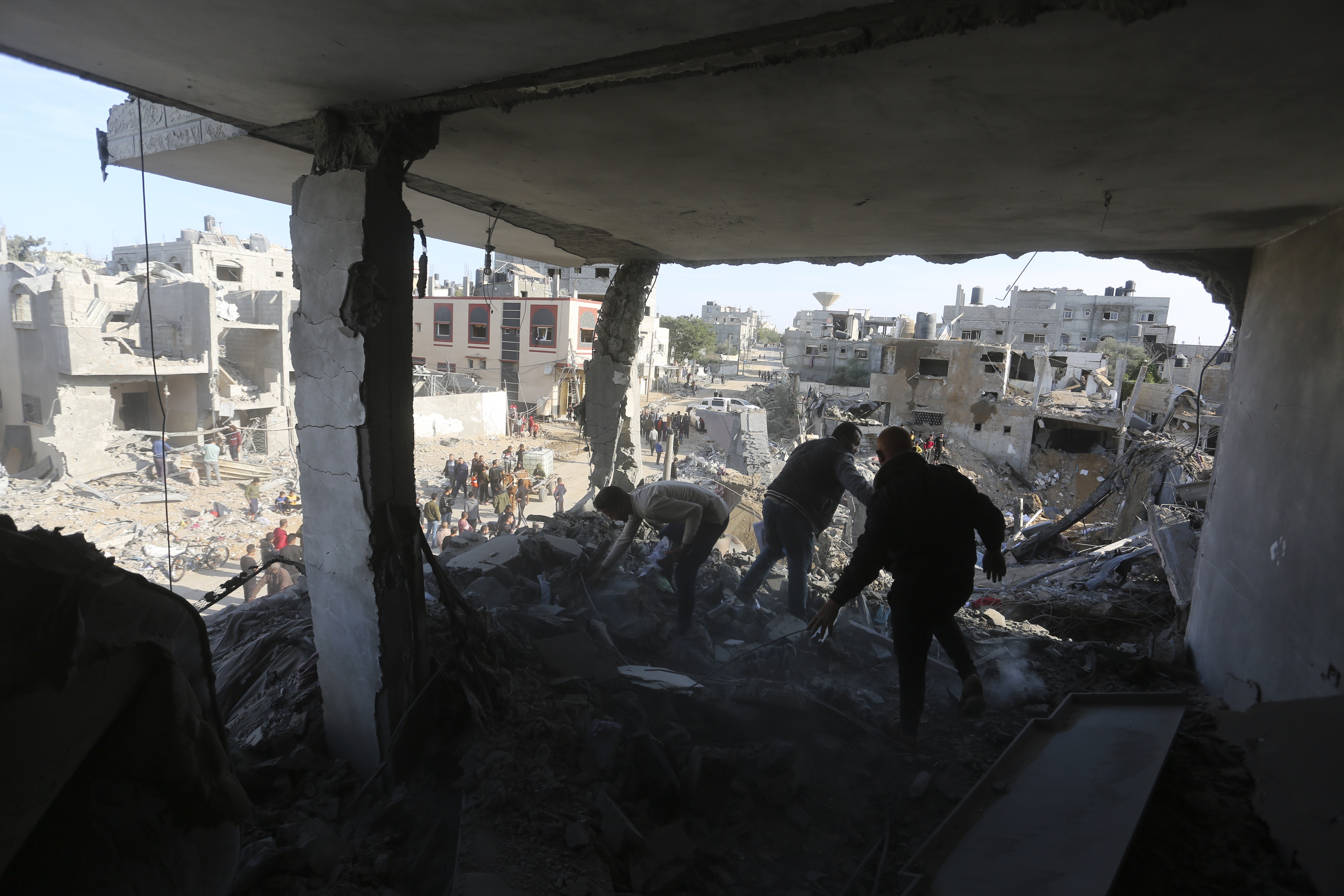 Israel intensifica ataques na maior cidade do sul de Gaza