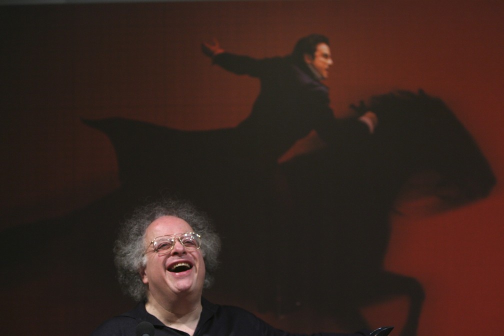 James Levine, maestro da Metropolitan Opera de Nova York, morre