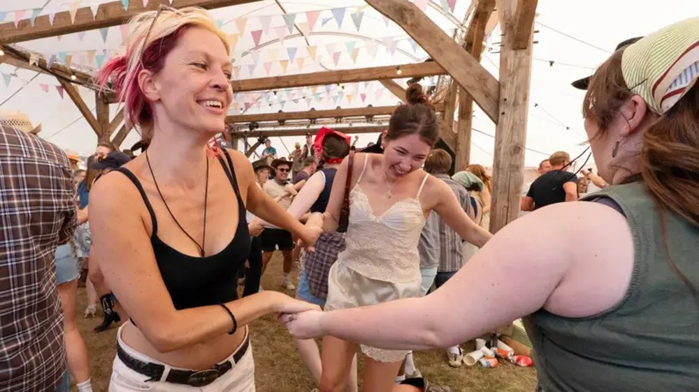 Prática da dança melhora a função cerebral e reduz o risco de demência em adultos