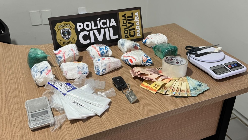 Homem suspeito de praticar o abuso foi preso em flagrante com aproximadamente 1 kg de coca�na. � Foto: Divulga��o/Pol�cia Civil