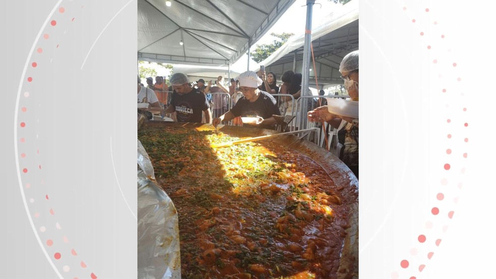 Maior moqueca do mundo terá 600 kg de peixe e vai servir 2 mil pessoas no ES — Foto: Reprodução