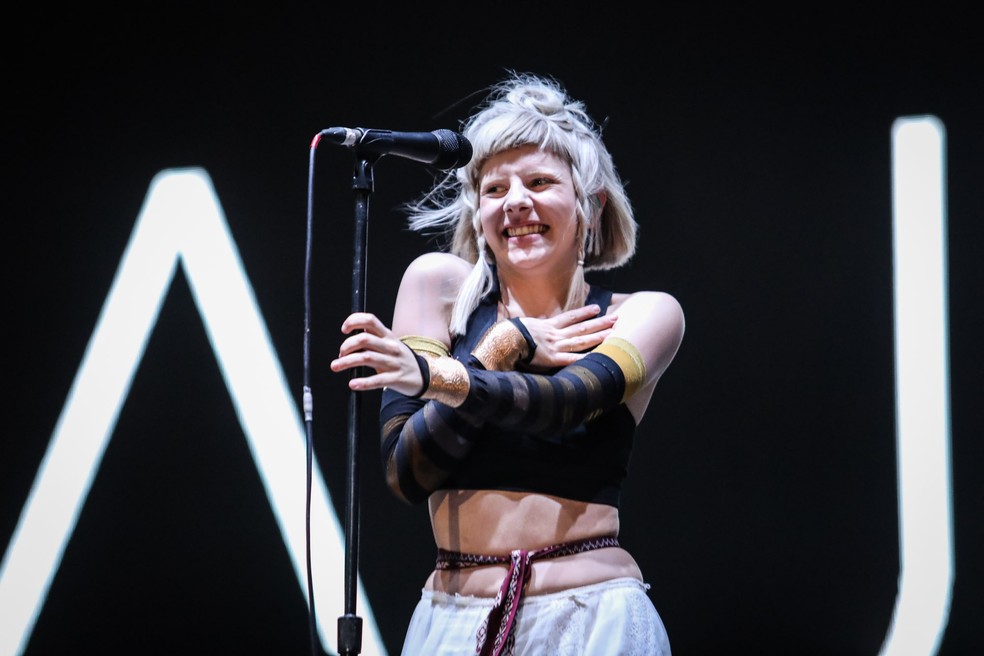 Conheça Aurora, cantora que entrou de última hora no Lollapalooza Brasil  2018