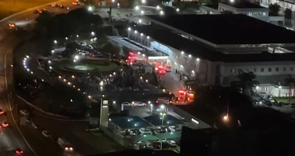 Trauma no momento em qua atuavam para conter as chamas — Foto: Reprodução/TV Cabo Branco