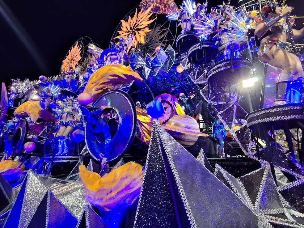 Desfile da Gaviões da Fiel — Foto: Gustavo Honório/g1