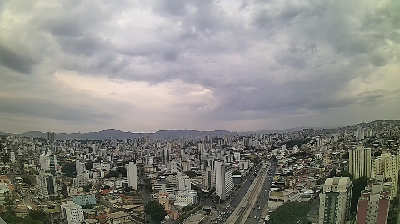 BH bate recorde de maior temperatura do ano e tem chuva durante a tarde