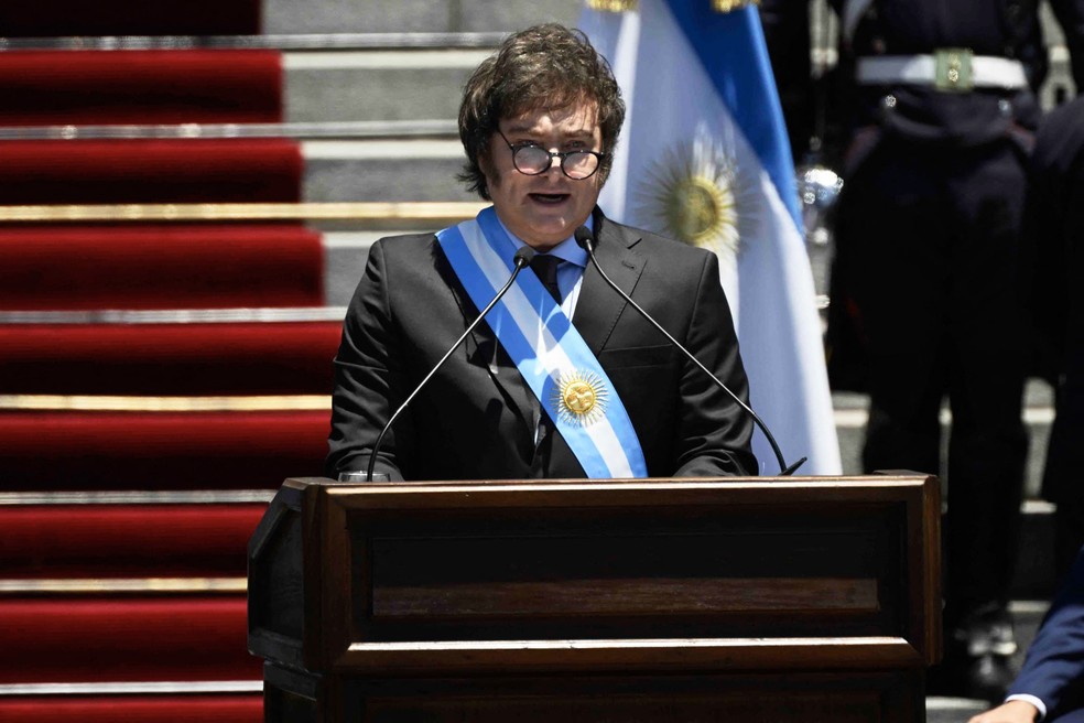 Milei fez primeiro discurso como presidente. — Foto: Luis ROBAYO / AFP