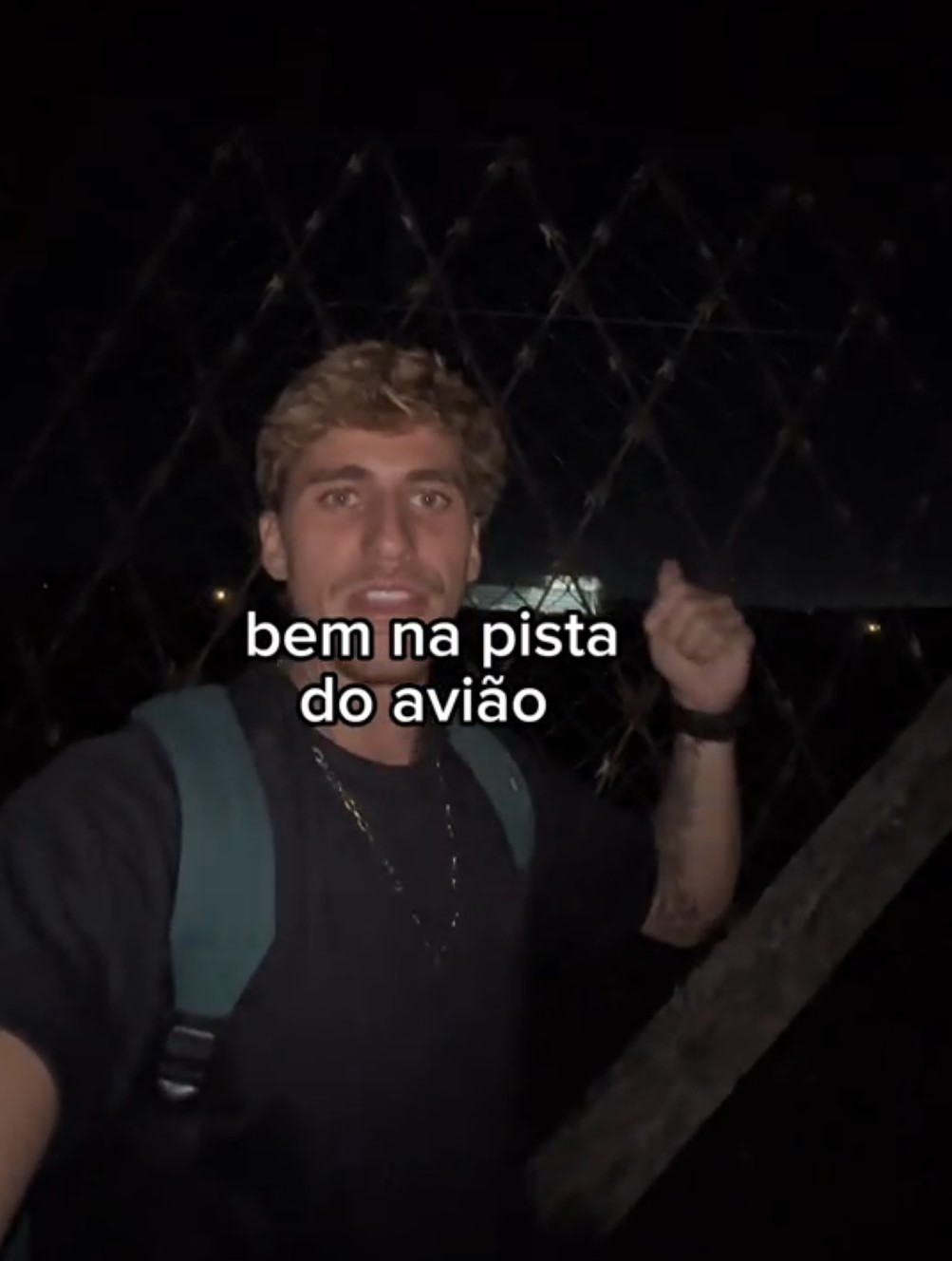Influenciador e amigos invadem o Galeão para gravar vídeos de decolagens da pista, e PF apura