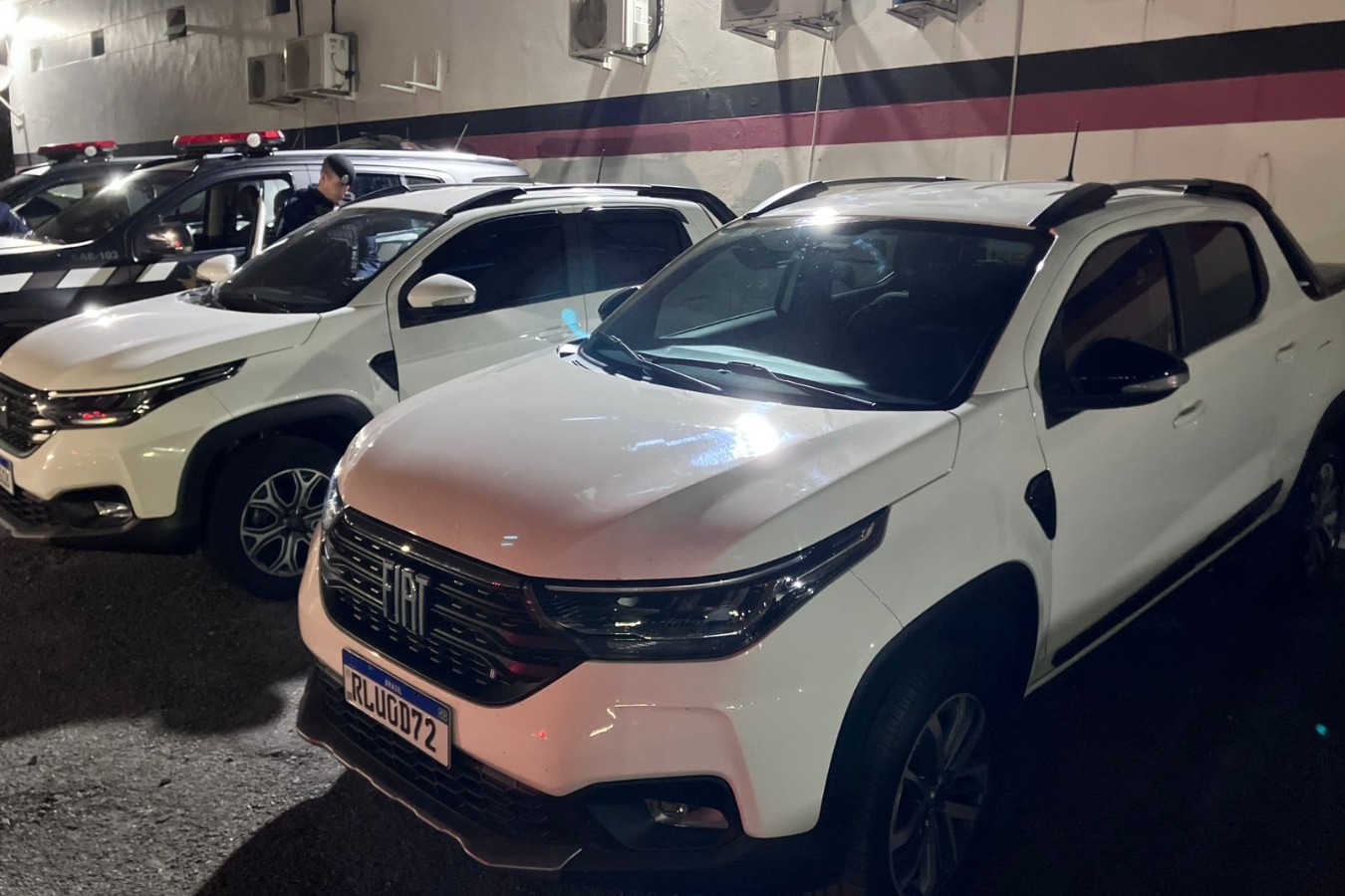 Policial penal e mais dois homens são presos com carros roubados e R$ 29 mil em dinheiro, em Campinas