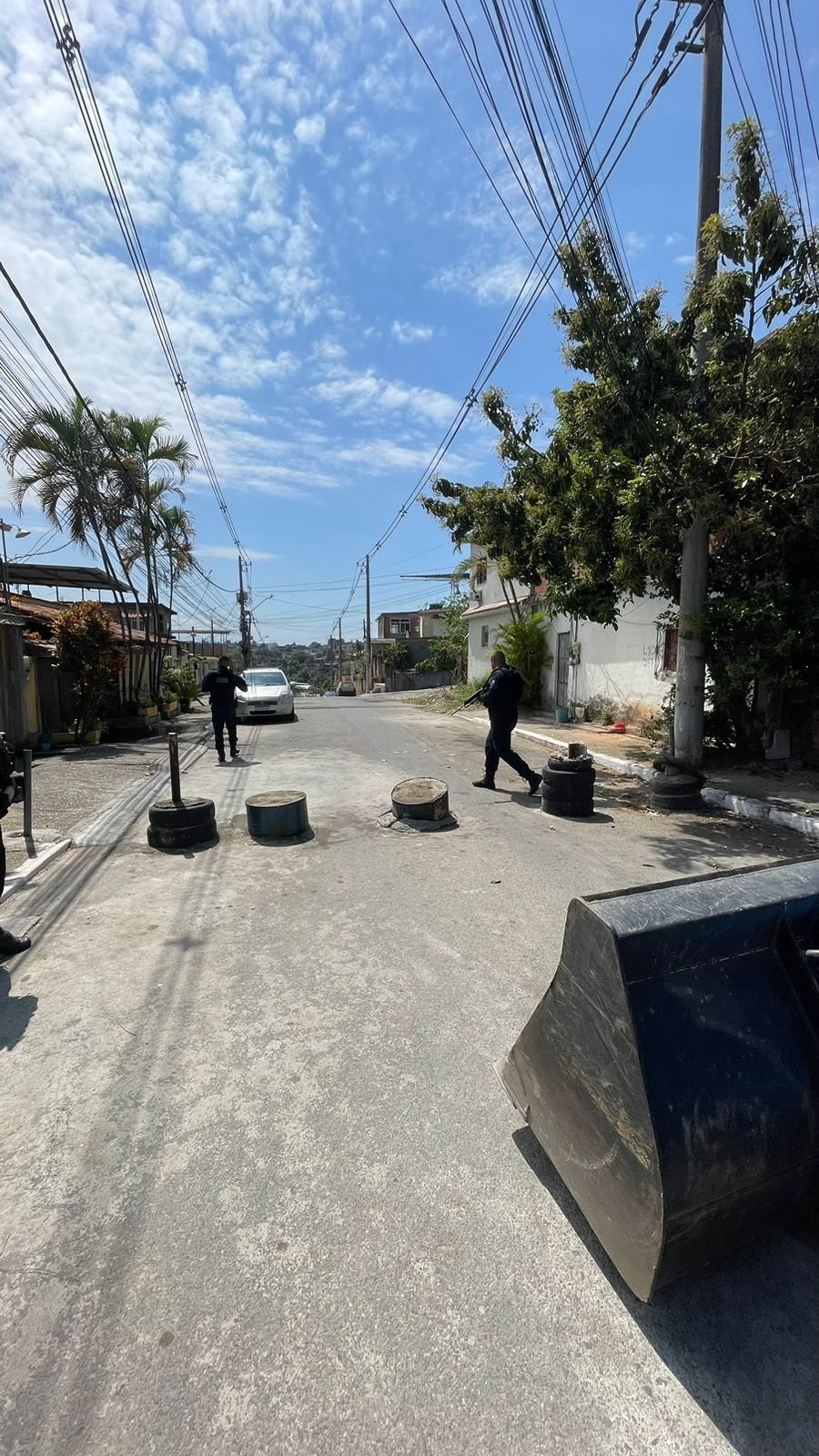 Operação no Complexo da Mangueirinha deixa dois mortos, um ferido e três presos em Duque de Caxias
