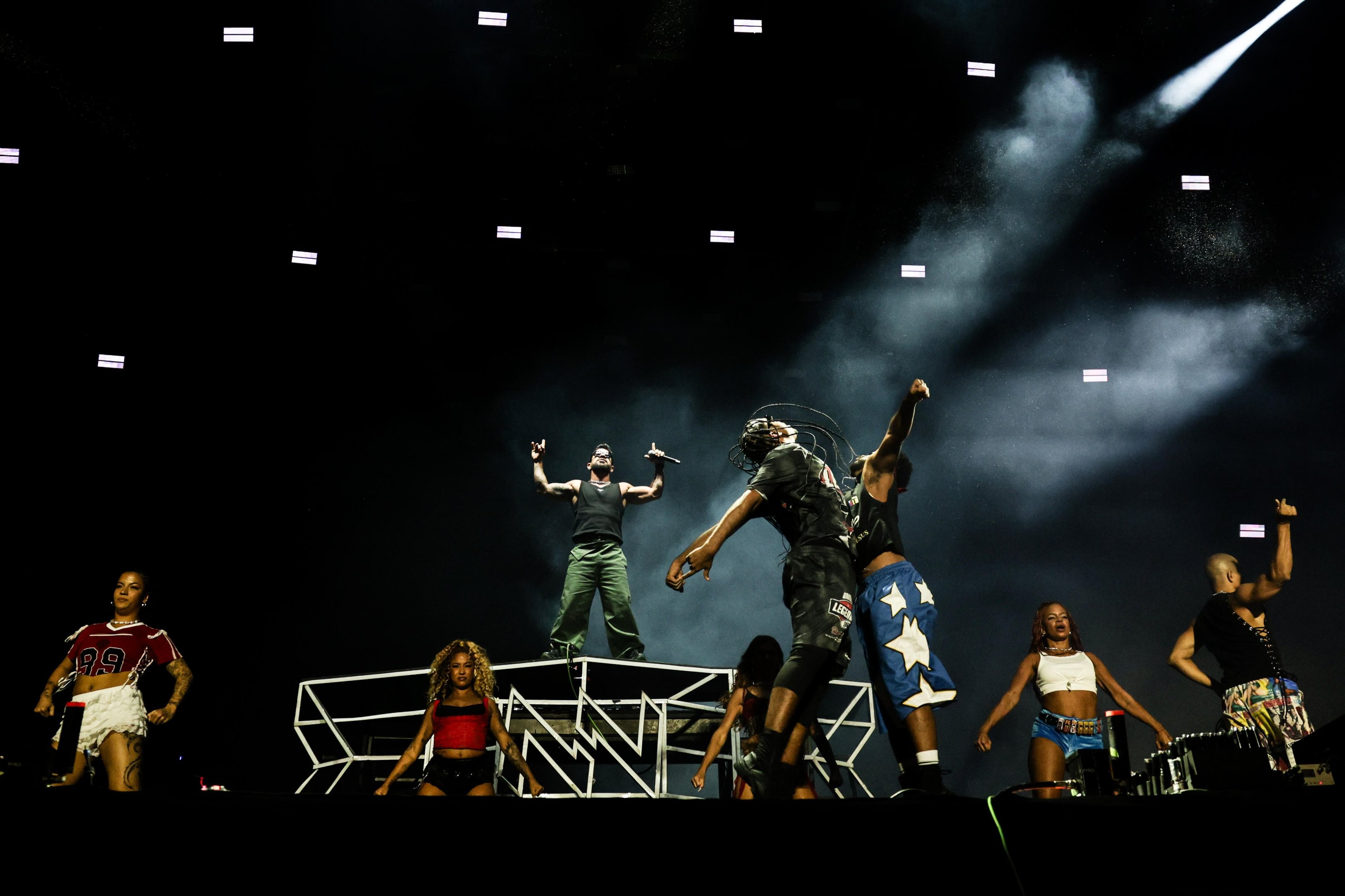 'Meu pai fica mais nervoso, fica suando': Dennis e a filha Tília comentam parceria no Planeta Atlântida