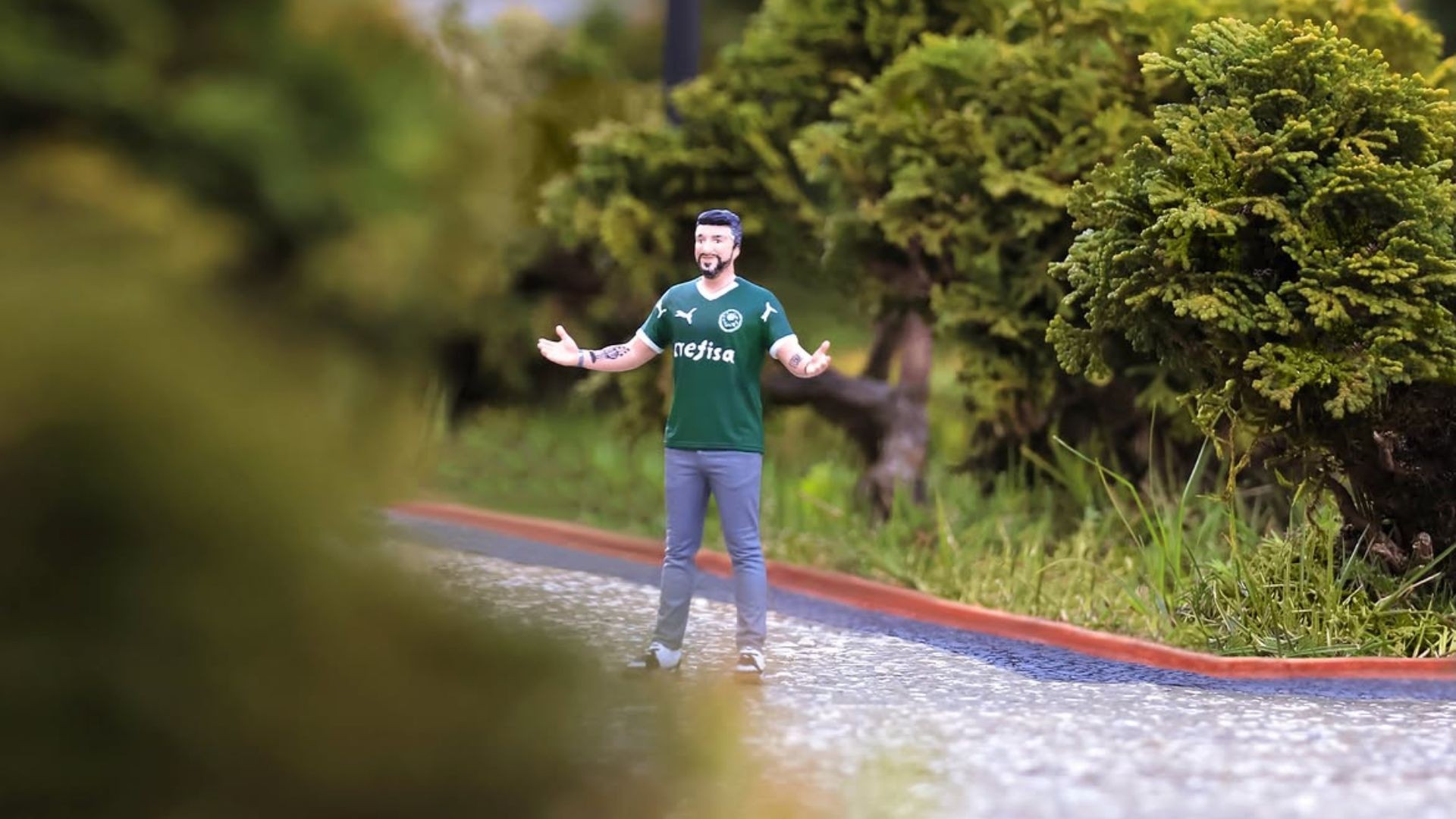 Piloto e influenciador Lito Sousa ganha homenagem em parque temático de Gramado