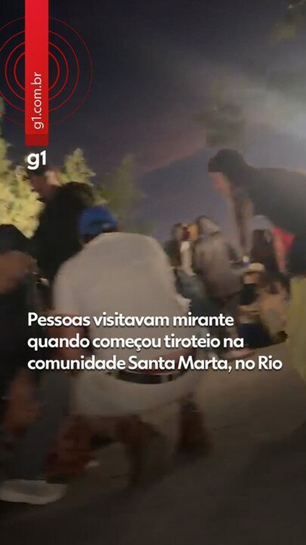 Visitantes do mirante precisam buscar abrigo durante tiroteio no Santa Marta; operação policial causa tensão na região