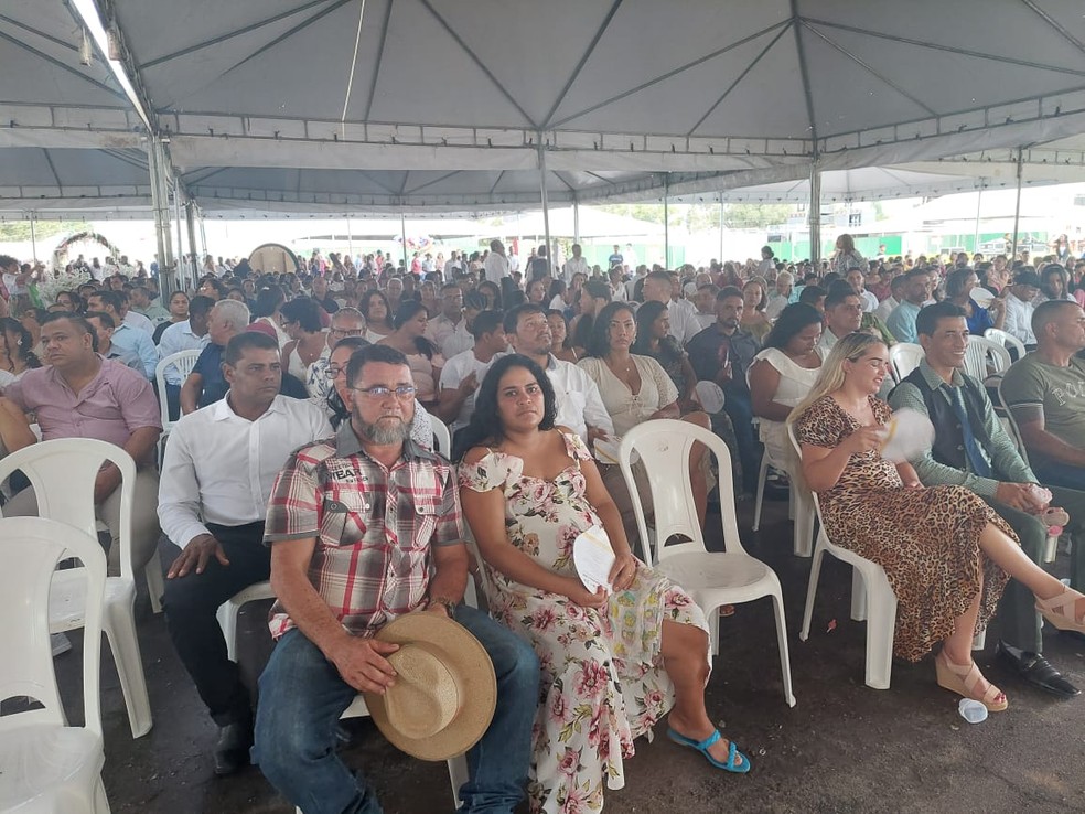 Casamento Coletivo na Expoacre em 2023 reuniu mais de 200 casais — Foto: Melícia Moura/Rádio CBN Rio Branco