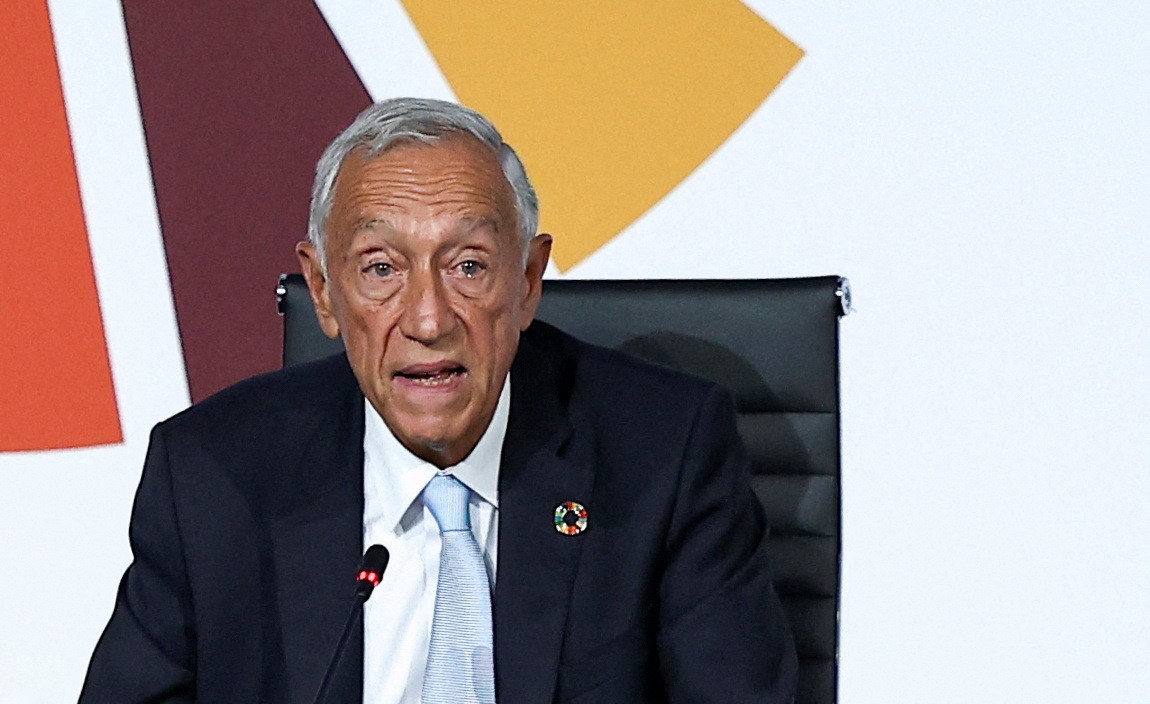 Presidente de Portugal promulga lei que endurece regras para imigrantes; veja como ela afeta brasileiros