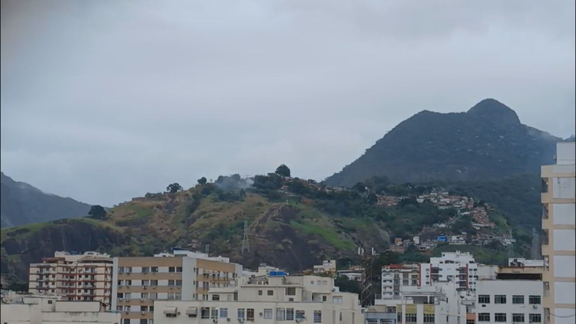 Moradores relatam intenso tiroteio na Grande Tijuca nesta sexta-feira