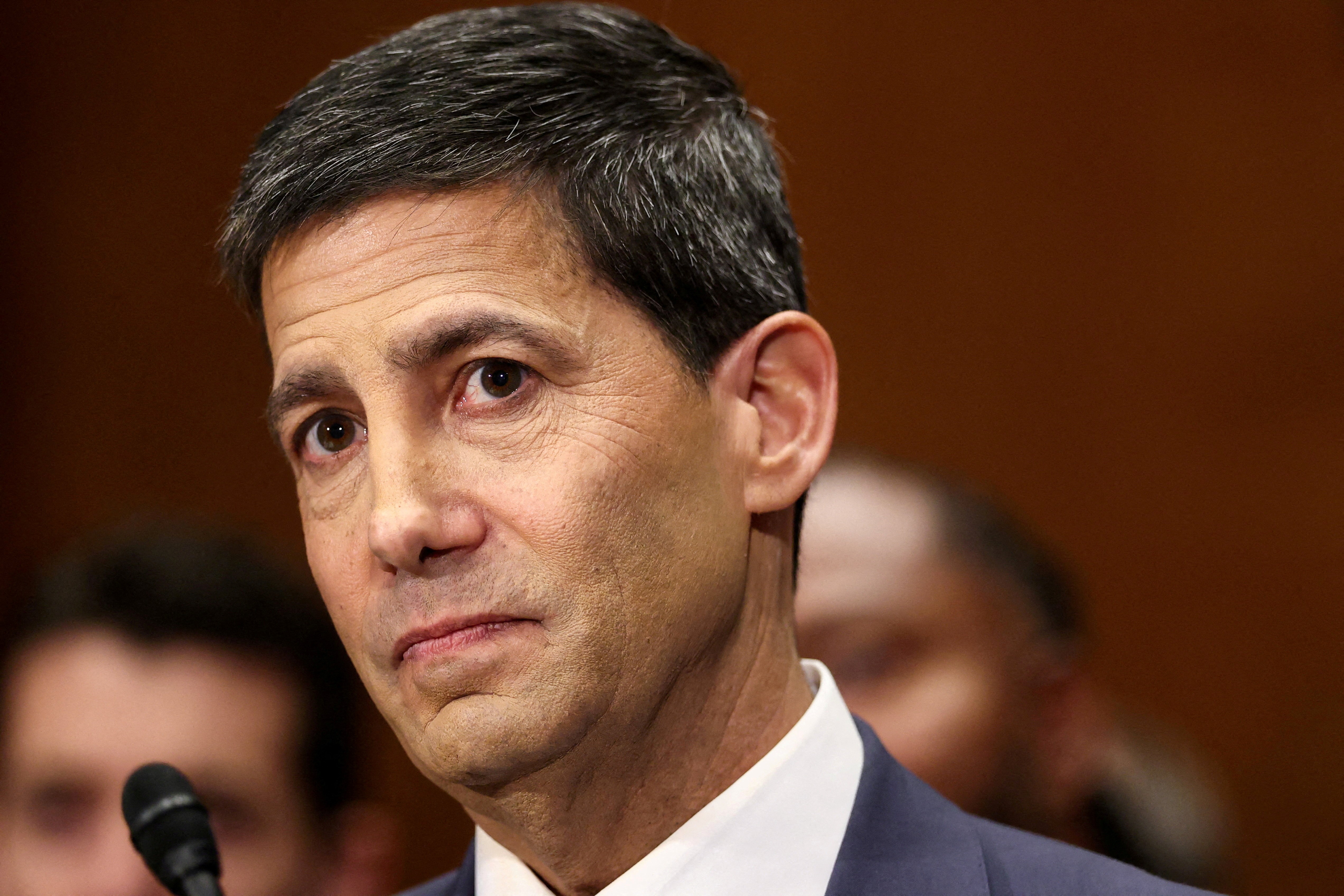 Senado dos EUA aprova Kevin Warsh como chair do Federal Reserve