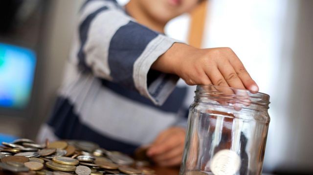 Caderneta de poupança tem saída de R$ 52 bilhões até abril