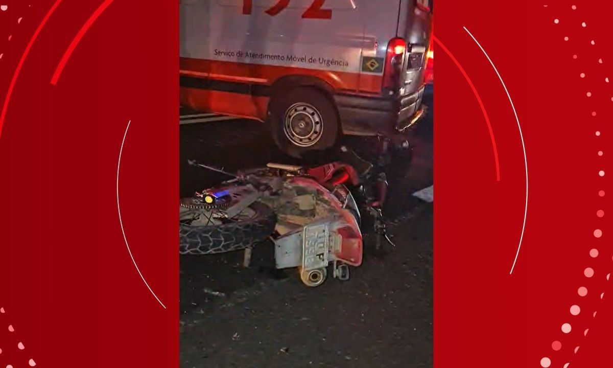 Acidente entre carro e motocicleta deixa uma pessoa ferida em rodovia da Bahia