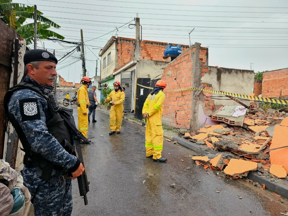 Im&oacute;vel inerditado desabou durante a chuva em Itaquaquecetuba &mdash; Foto: Comunica&ccedil;&atilde;o Itaquaquecetuba