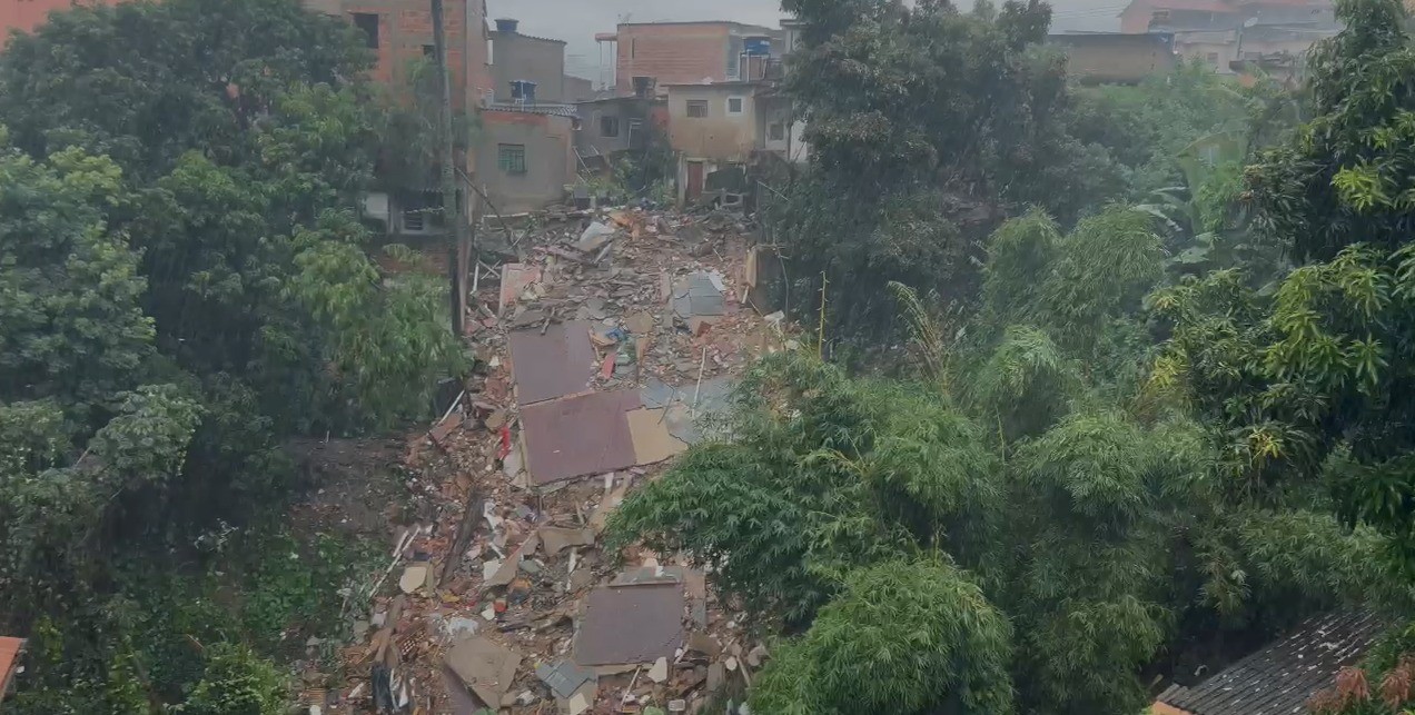 Casa que desabou em BH foi vistoriada há dois anos pela Defesa Civil e apresentou danos na estrutura