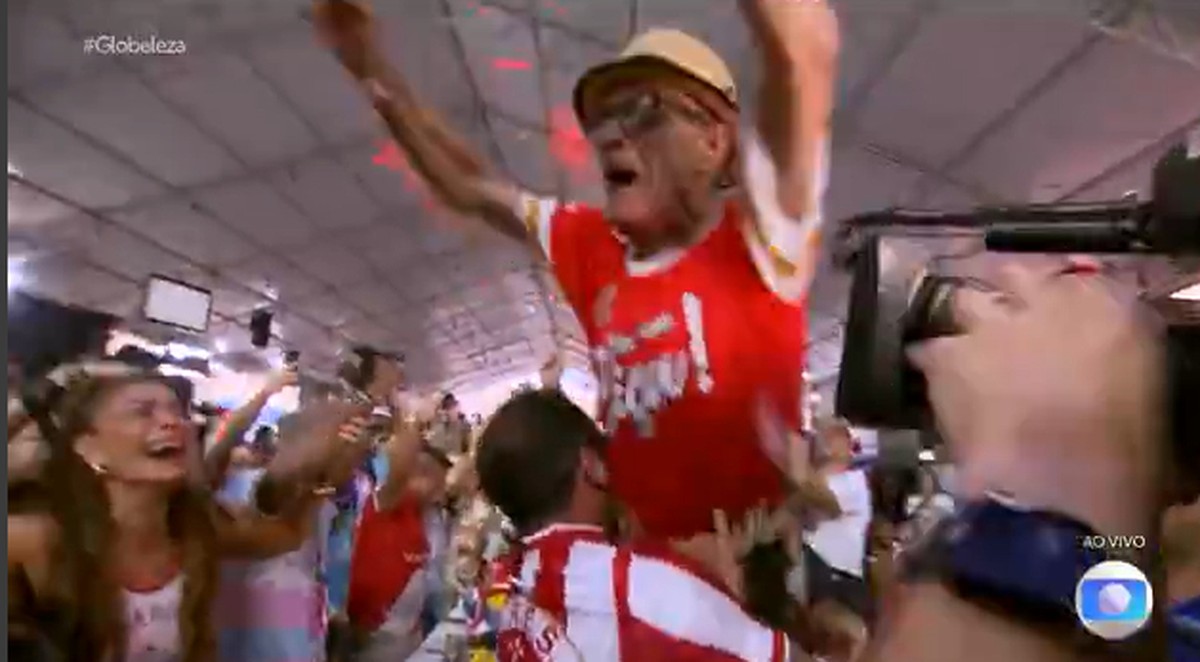 VÍDEO: veja o momento em que Viradouro é anunciada campeã do Carnaval do Rio