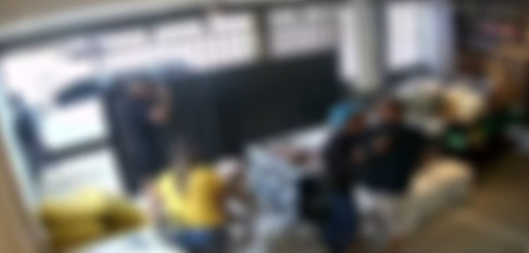 Militar da FAB reage a assalto e é esfaqueado em mercadinho na Grande Natal