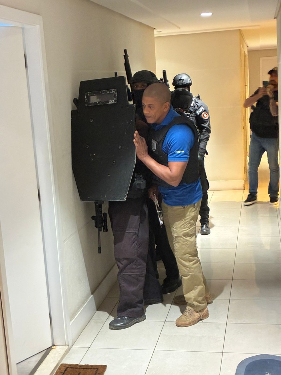 Policiais do Bope durante negociação — Foto: Divulgação