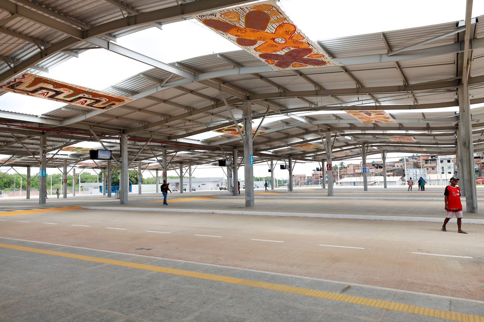 Terminal de integração Águas Claras recebe 10 linhas de ônibus a partir desta terça em Salvador; veja esquema após remanejamento