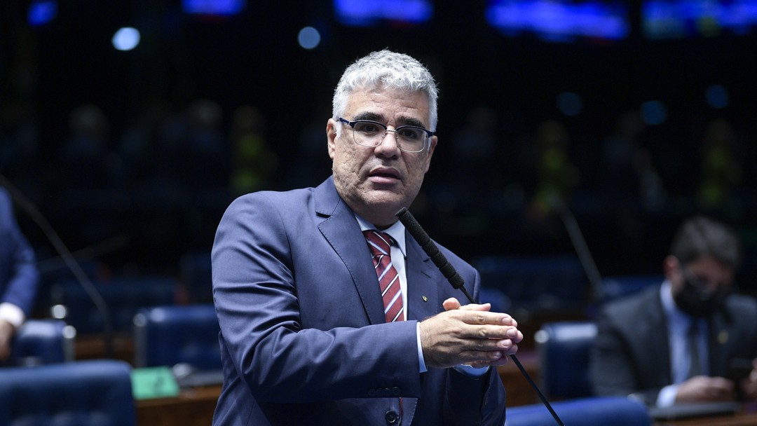 Pró-vida, senador Eduardo Girão (CE) doa R$ 1,5 mi a campanhas no país -  13/11/2020 - UOL Eleições