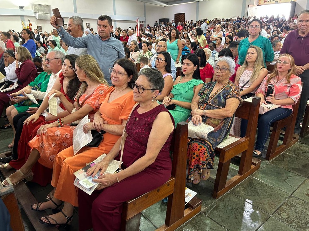 Familiares de Dom João vieram da Bahia para presenciar sua posse como novo arcebispo de Natal. — Foto: Foto: Lucas Cortez/Inter TV Cabugi