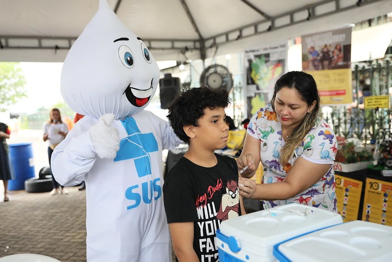 Oito unidades de saúde de Manaus ofertam vacina contra dengue neste sábado (16)