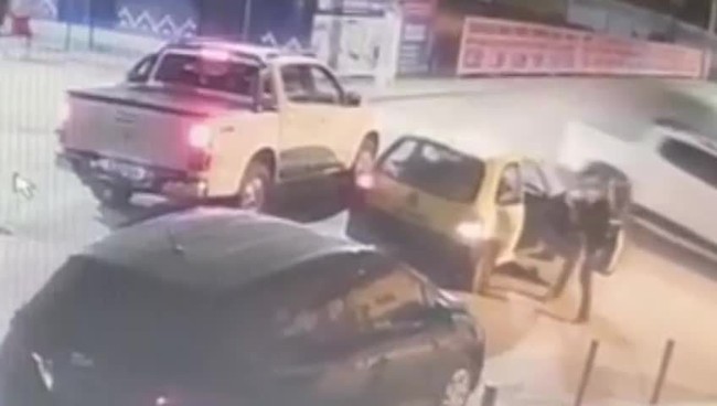 Jovem  preso suspeito de matar homem a tiros na frente da mulher e do filho da vtima