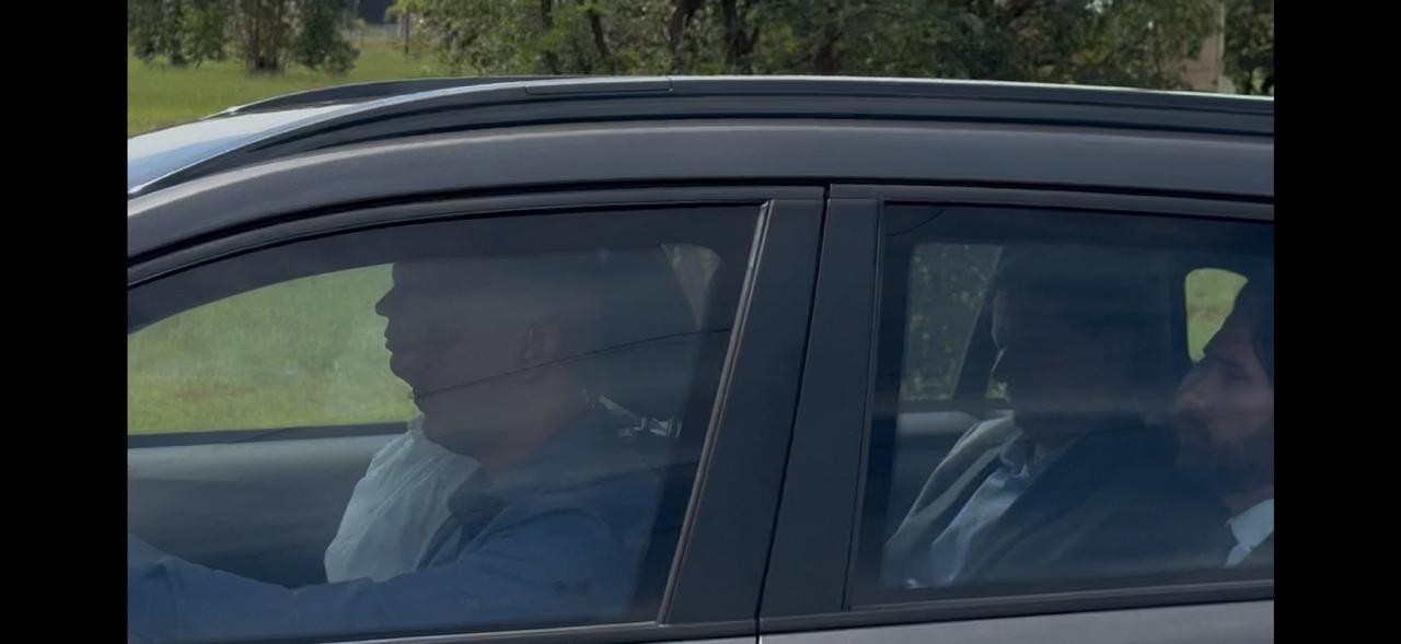 Tarcísio visita Bolsonaro na Papudinha em meio a discussões sobre candidatura da direita em 2026