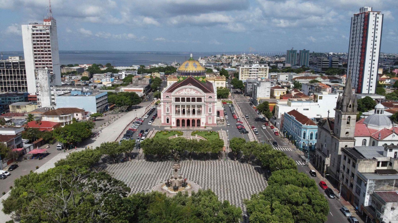 UEA promove Semana de Turismo 2025 com foco em inovac¸a~o e sustentabilidade