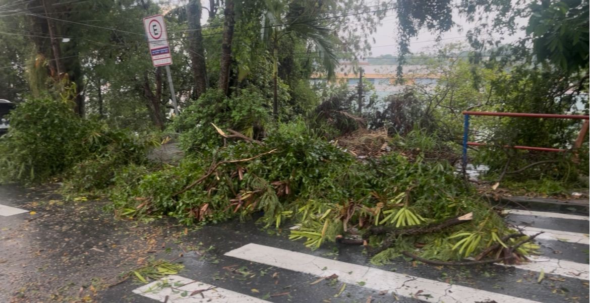 Chuva forte causa transtornos em Volta Redonda