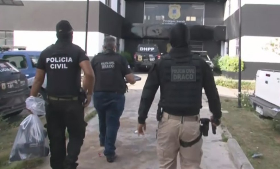 Dezessete pessoas são presas suspeitas de tráfico de armas, munições e drogas na Bahia — Foto: Reprodução/TV Bahia