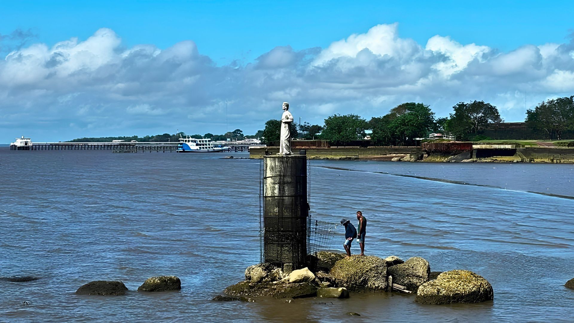 Obras na Pedra do Guindaste são suspensas após intervenção do CAU e Iphan em Macapá