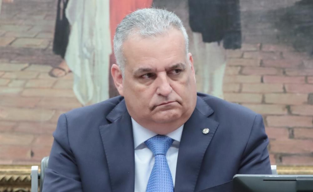 Vice diz que, se eleito, Flávio Bolsonaro vai classificar facções como terroristas em primeiro ato de governo