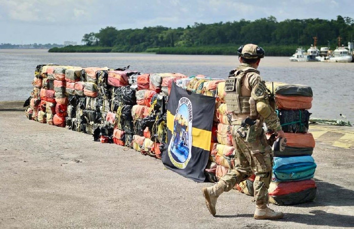 Megaoperação conjunta apreende 3 toneladas de cocaína em pesqueiro no Atlântico​‌​