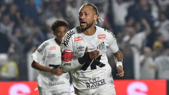 É #FAKE vídeo que mostra Neymar apoiando tarifaço de Trump; conteúdo foi gerado por IA - Na filmagem original, publicada no Facebook no dia 9 de abril de 2023, Neymar explica que não poderia comparecer a um torneio de tênis realizado na França, como embaixador da marca Replay Jeans.
