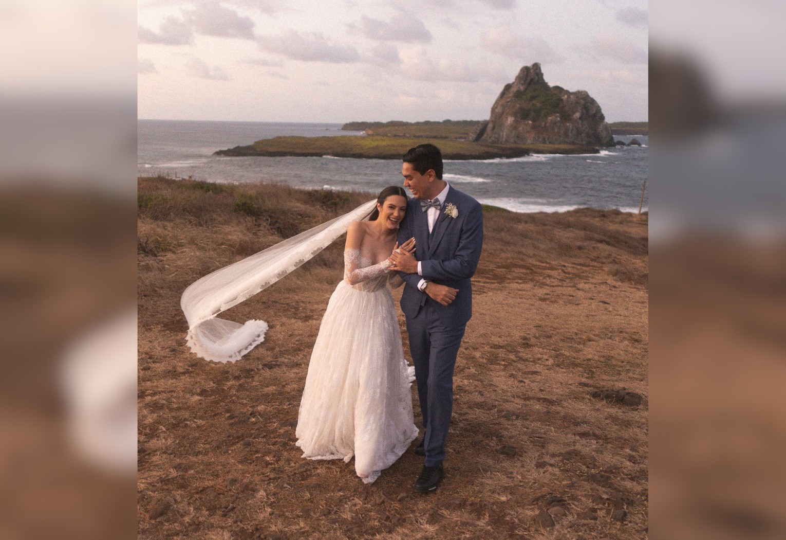 Cantor do TO leva 57 convidados para casamento paradisíaco à beira-mar em Fernando de Noronha com show famoso; VÍDEO