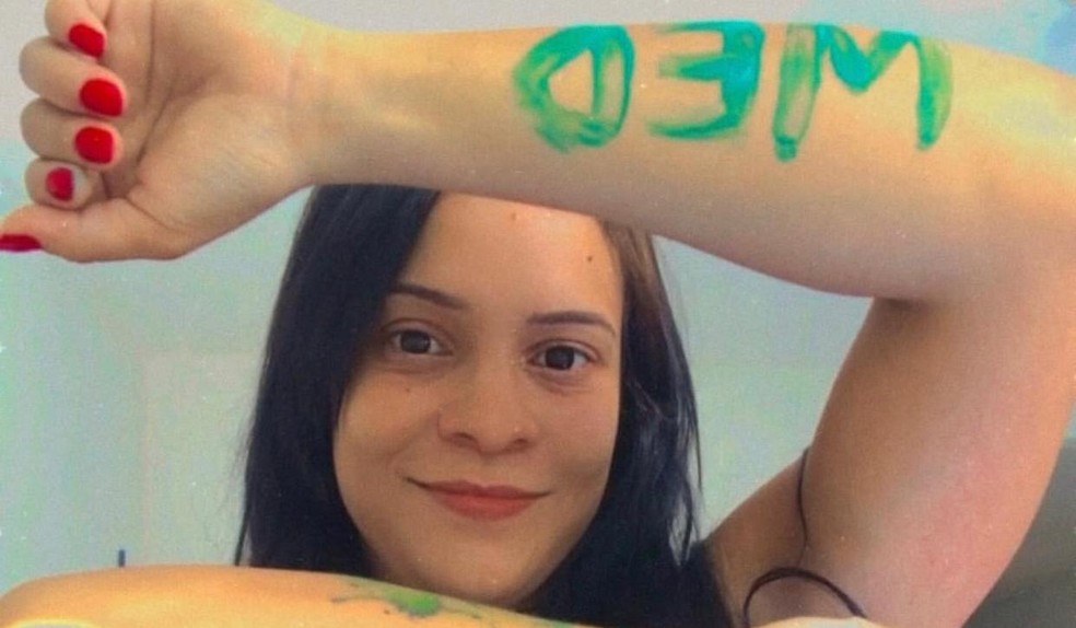 Letícia venderá salgados e doces para pagar a coparticipação em medicina — Foto: Arquivo pessoal